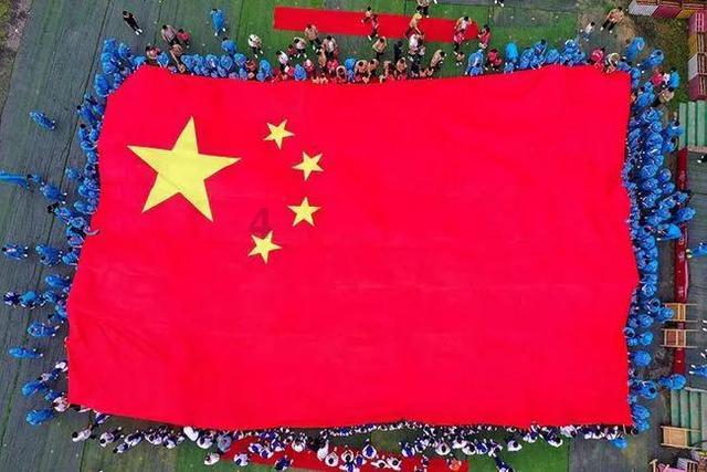 向上跳的香蕉